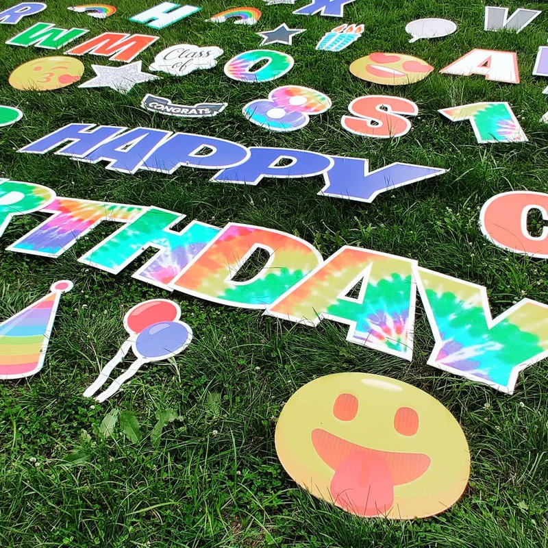 Yard Card Greeting Rentals in St. Charles